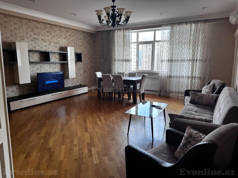 3 otaqlı Mənzil 160 m² 28 May m. Kirayə verilir