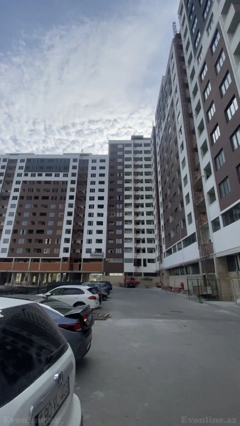 3 otaqlı Mənzil 94 m² 8-ci kilometr Satılır