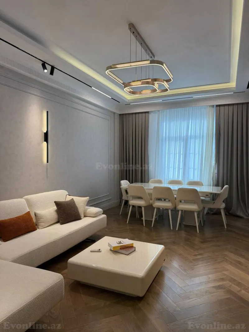 3 otaqlı Mənzil 120 m² Elmlər Akademiyası m. Satılır