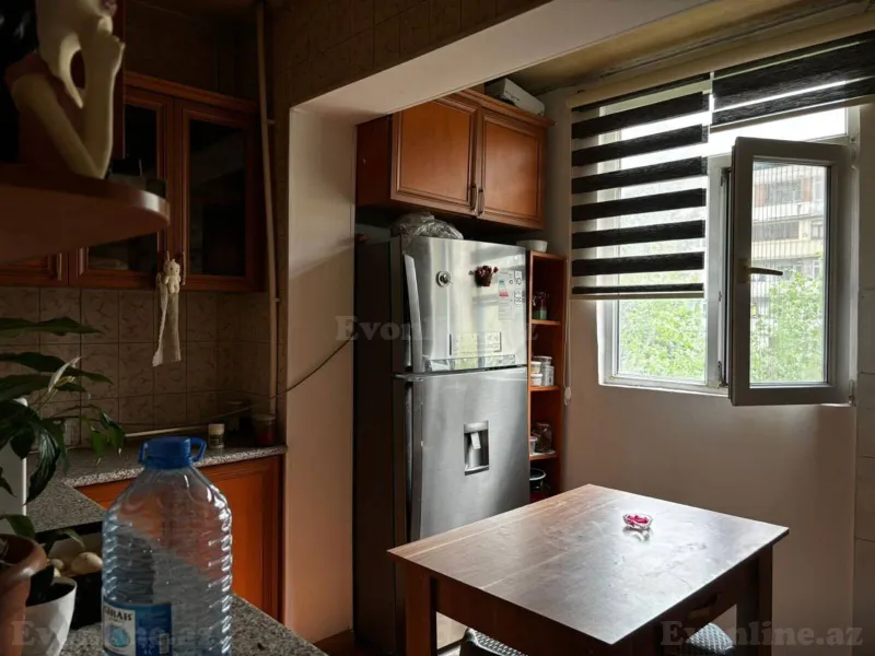 2 otaqlı köhnə tikili mənzil kirayə verilir — 8-ci mikrorayon, Bakı - şəkil 10