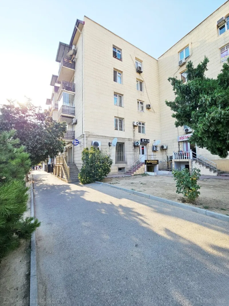 3 otaqlı Mənzil 75 m² Qara Qarayev m. Satılır