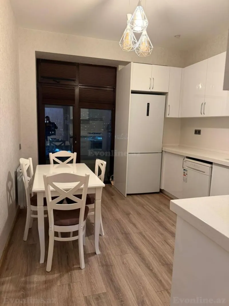 3 otaqlı yeni tikili mənzil kirayə verilir — 8 Noyabr m., Bakı - şəkil 2