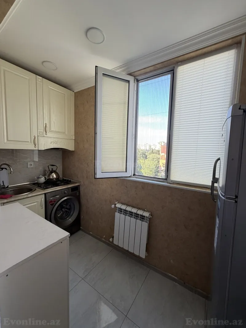 2 otaqlı köhnə tikili mənzil satılır — 8-ci mikrorayon, Bakı - şəkil 6