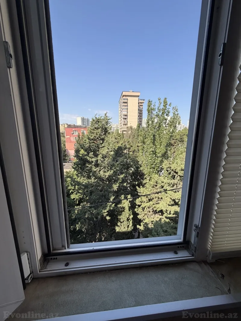 2 otaqlı köhnə tikili mənzil satılır — 8-ci mikrorayon, Bakı - şəkil 9