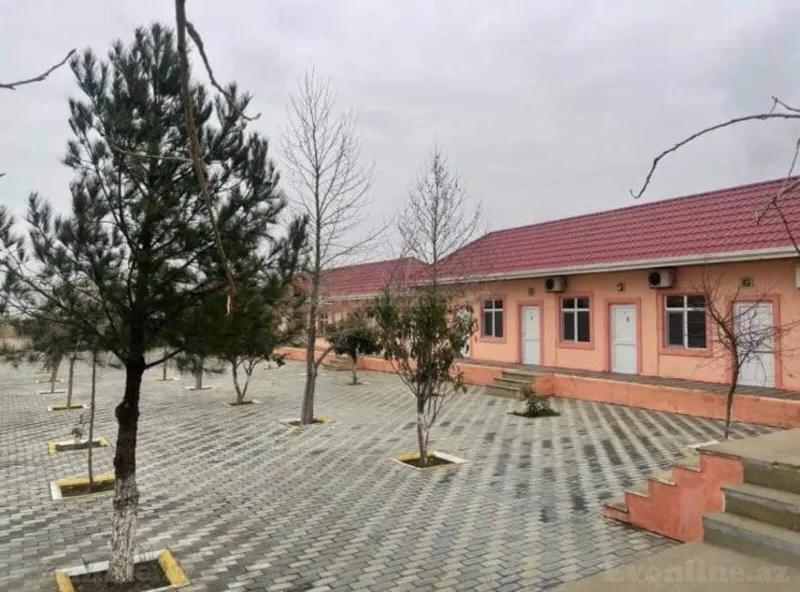 Obyekt 400 m² Saray Satılır