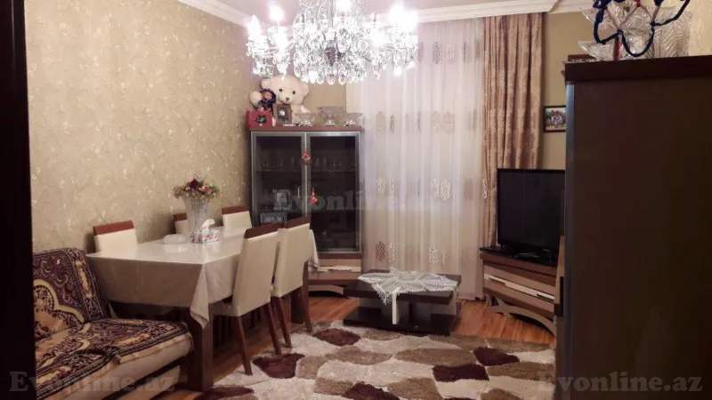 Bakı, Binəqədi r.da 2 otaqlı mənzil satılır