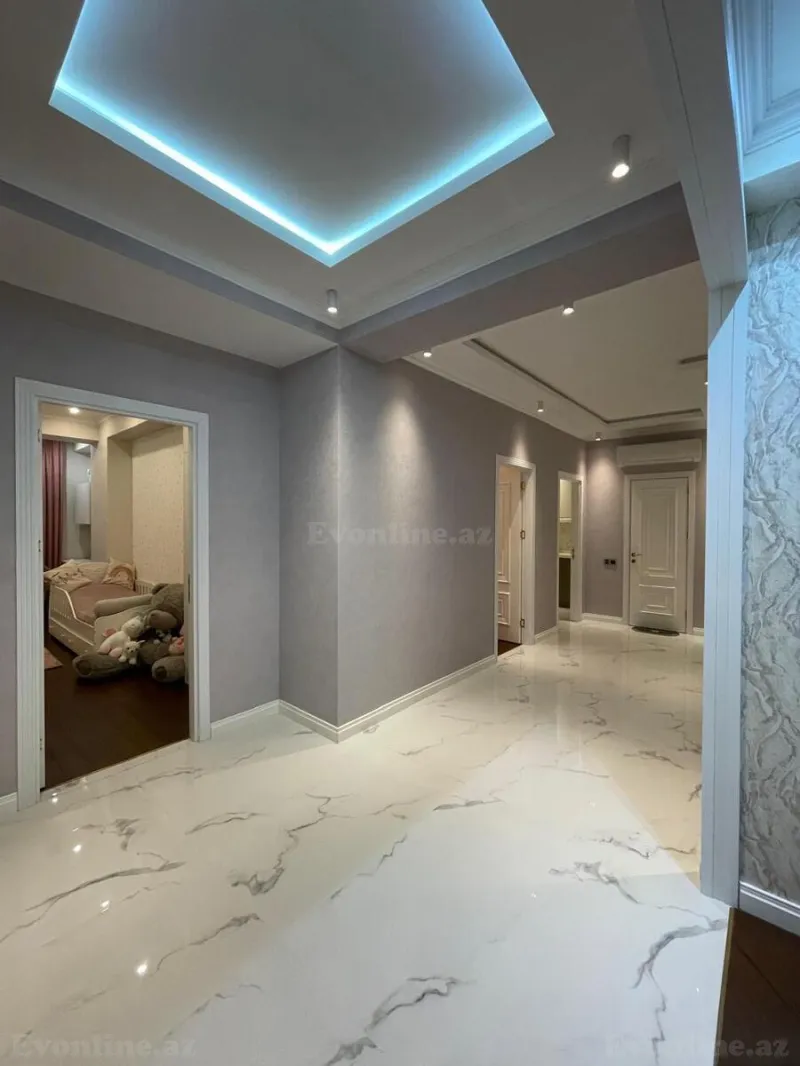 4 otaqlı köhnə tikili mənzil satılır — 8-ci mikrorayon, Bakı - şəkil 2