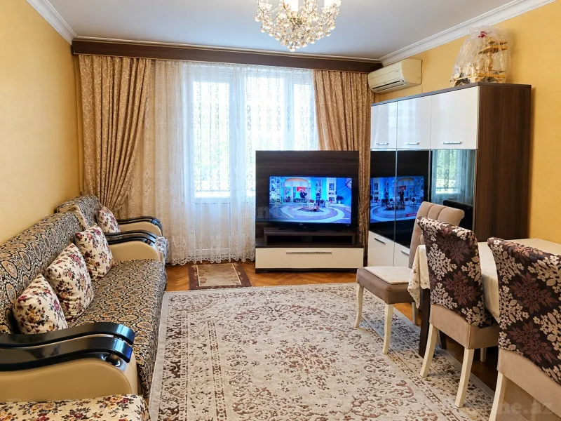 3 otaqlı Mənzil 80 m² Elmlər Akademiyası m. Satılır