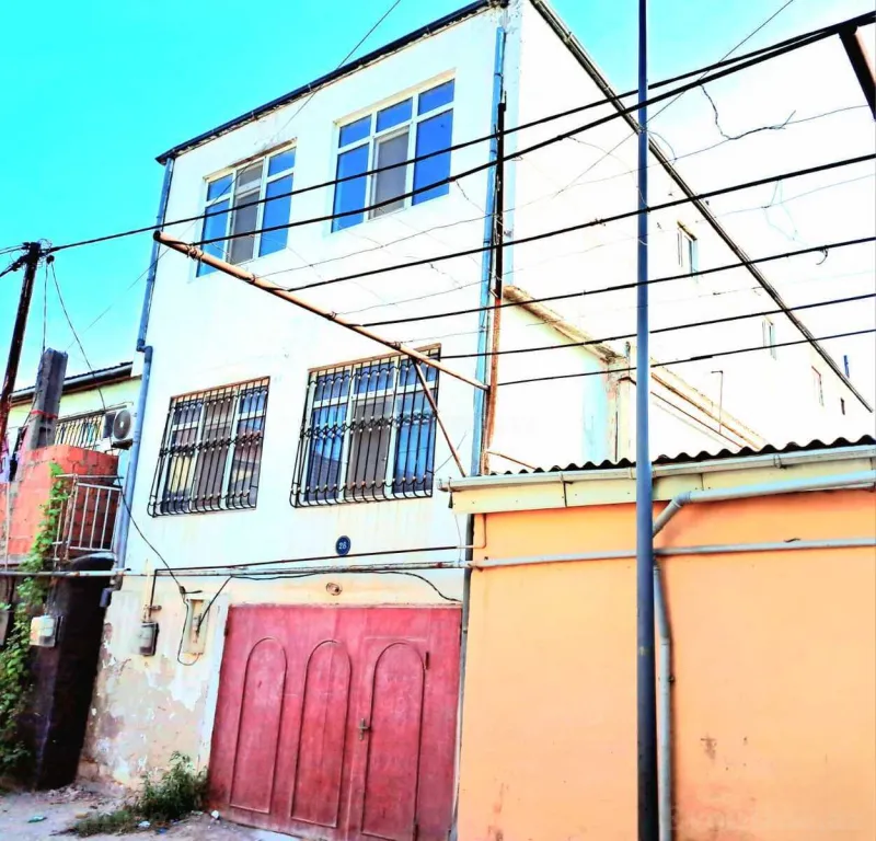 10 otaqlı Həyət evi 362 m² Bakıxanov Satılır