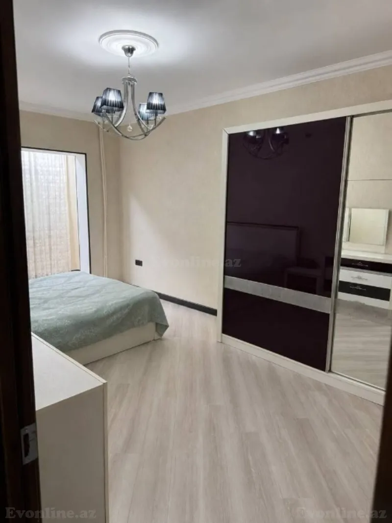 Bakı, Xətai r., Həzi Aslanovda 4 otaqlı mənzil satılır