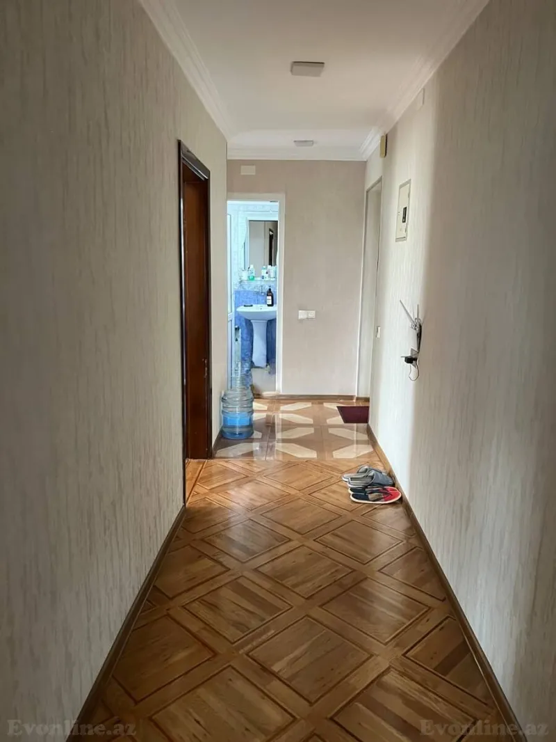 3 otaqlı köhnə tikili mənzil kirayə verilir — 20 Yanvar m., Bakı - şəkil 16