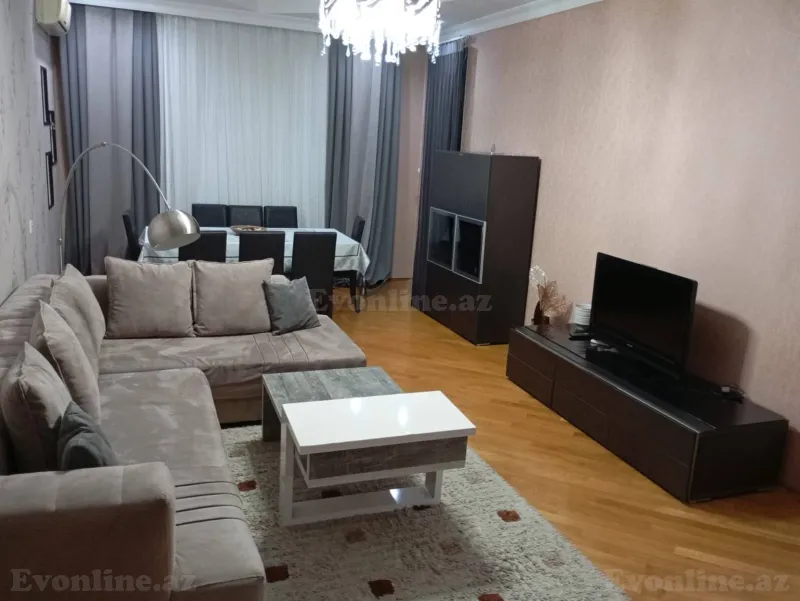 3 otaqlı Mənzil 162 m² 28 May m. Kirayə verilir