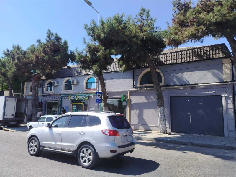 Obyekt 400 m² Maştağa Satılır