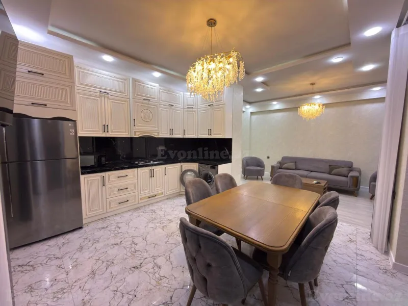 2 otaqlı Mənzil 100 m² 28 May m. Kirayə verilir