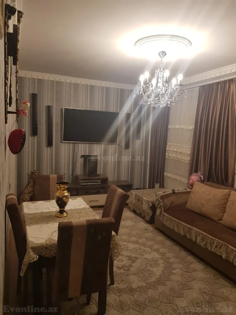 3 otaqlı Mənzil 60 m² Bakıxanov Satılır