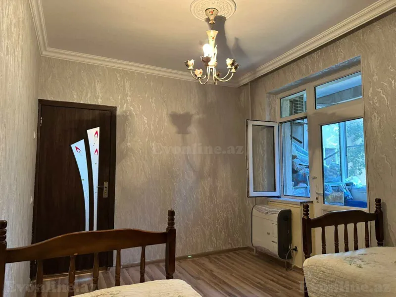 3 otaqlı köhnə tikili mənzil satılır — Bakıxanov, Bakı - şəkil 4