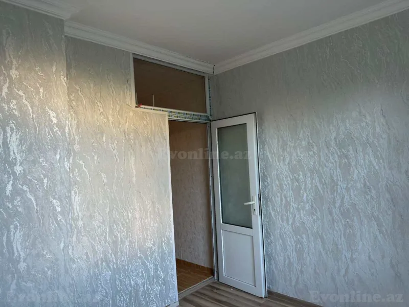 3 otaqlı köhnə tikili mənzil satılır — Bakıxanov, Bakı - şəkil 9