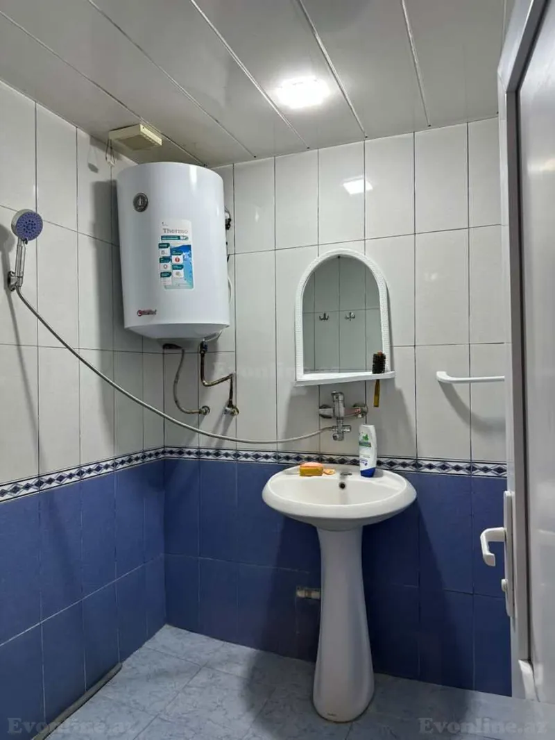 3 otaqlı köhnə tikili mənzil satılır — Bakıxanov, Bakı - şəkil 12