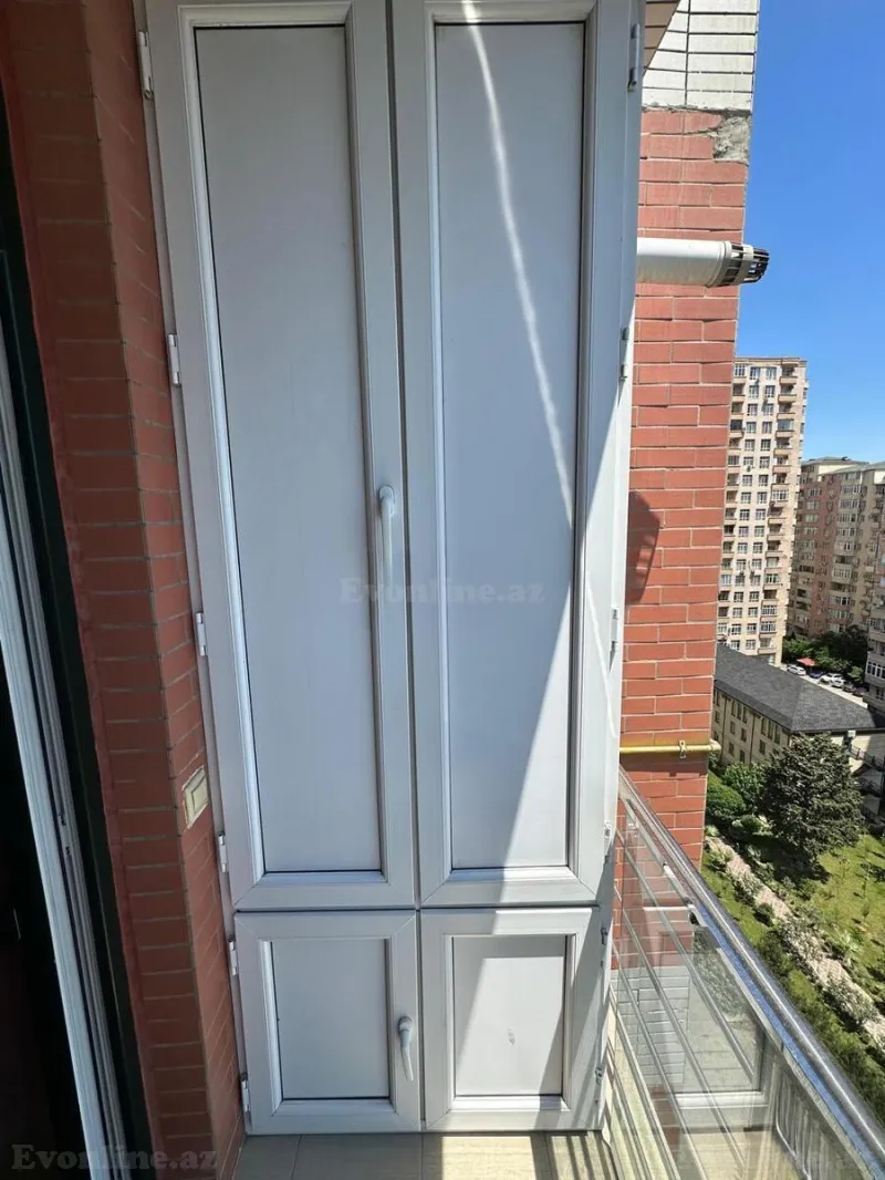 3 otaqlı yeni tikili mənzil satılır — 20 Yanvar m., Bakı - şəkil 15
