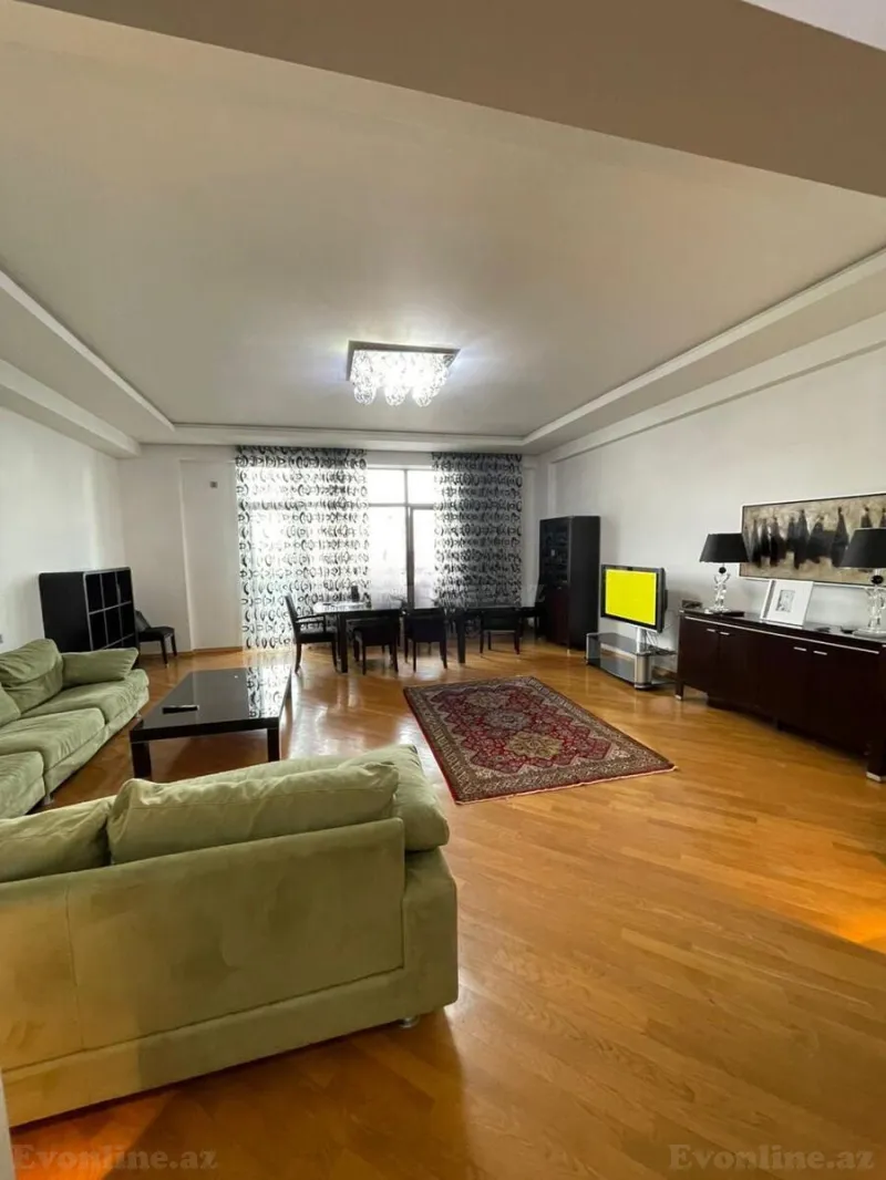 4 otaqlı Mənzil 200 m² Nəsimi r. Kirayə verilir