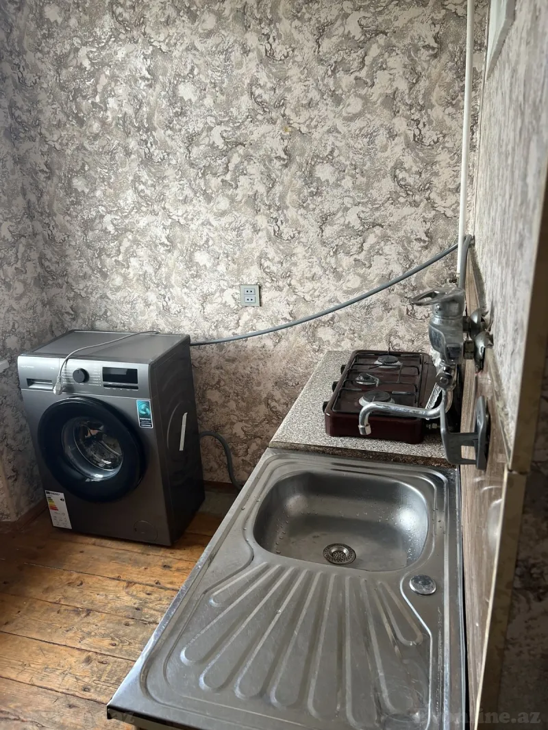 1 otaqlı Mənzil 40 m² Nizami r. Kirayə verilir