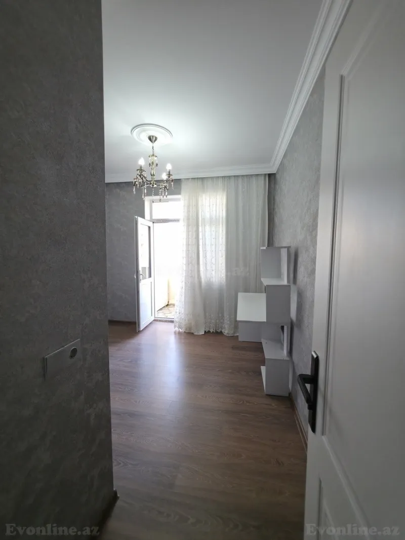 3 otaqlı köhnə tikili mənzil satılır — Bakıxanov, Bakı - şəkil 5