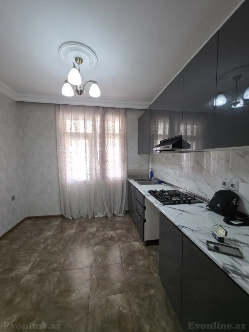 3 otaqlı köhnə tikili mənzil satılır — Bakıxanov, Bakı - şəkil 9