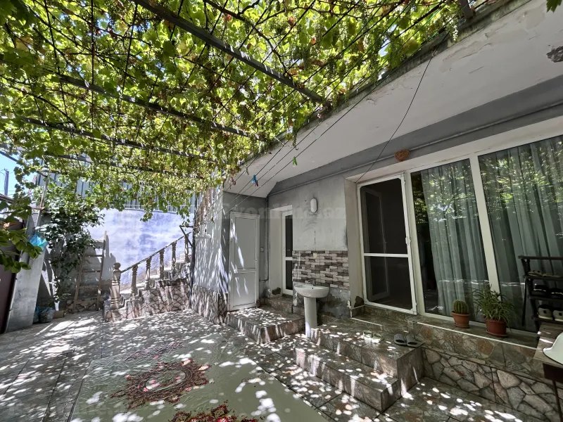 5 otaqlı Həyət evi 144 m² Masazır Satılır