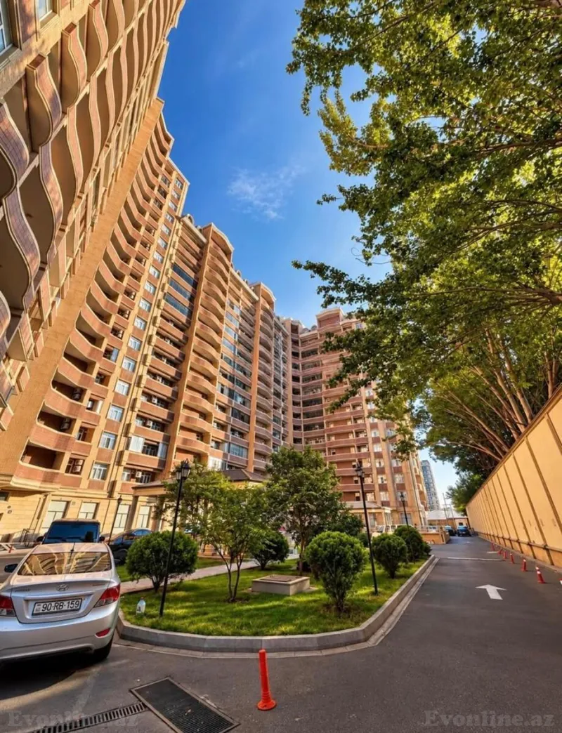 3 otaqlı Mənzil 140 m² Gənclik m. Satılır