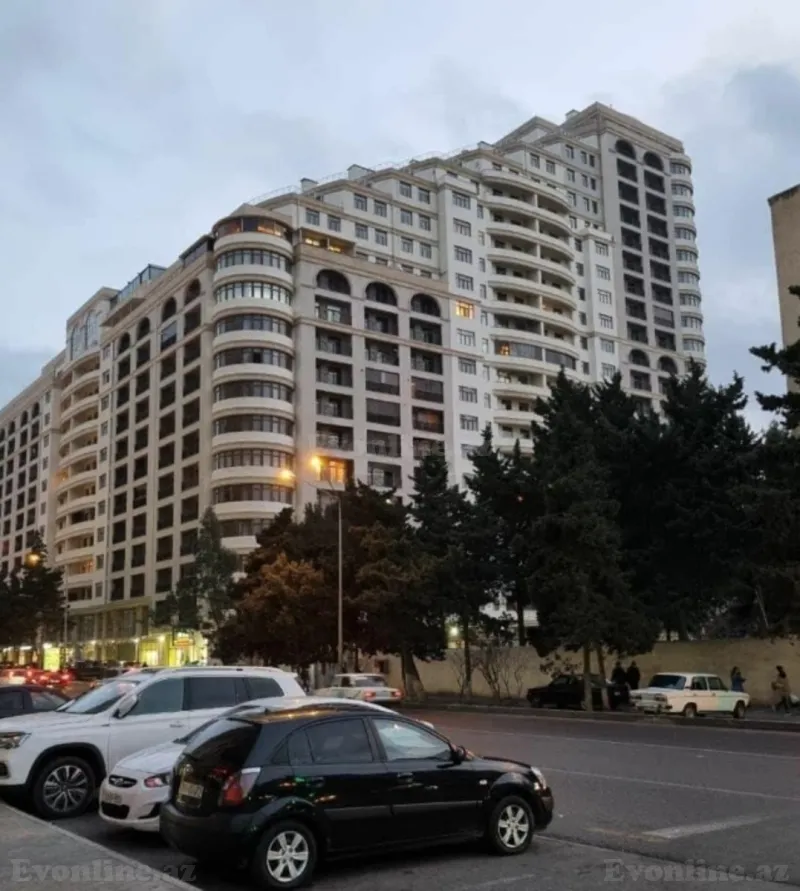1 otaqlı Mənzil 61 m² Bakıxanov Satılır