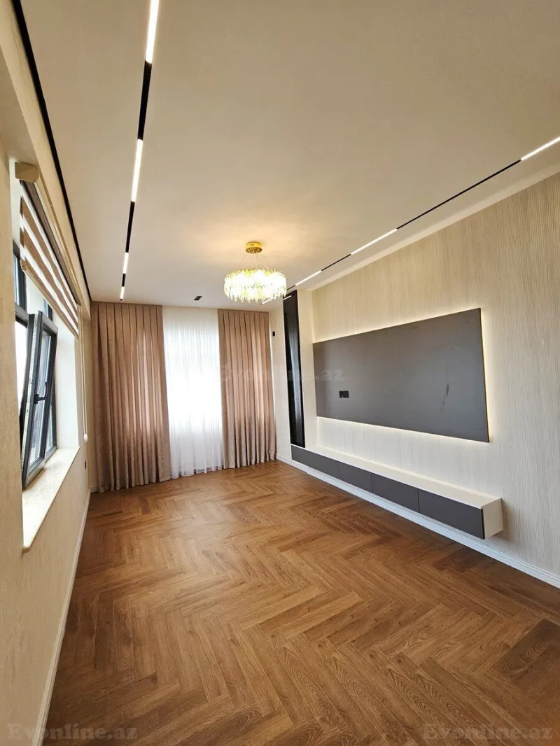 3 otaqlı Mənzil 93 m² Neftçilər m. Satılır