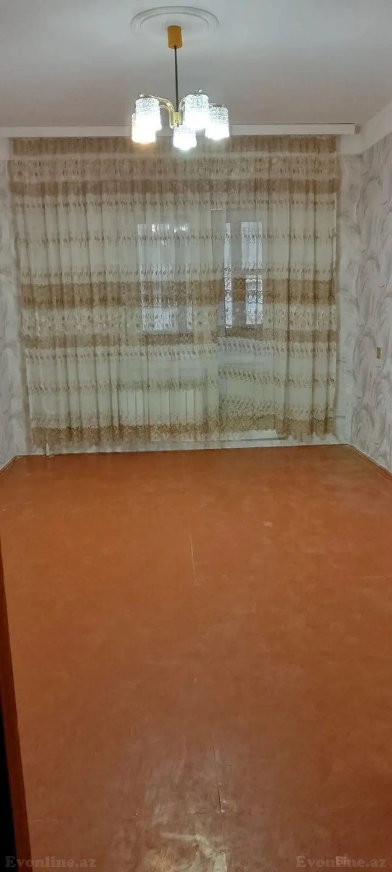 2 otaqlı Mənzil 45 m² İnşaatçılar m. Satılır