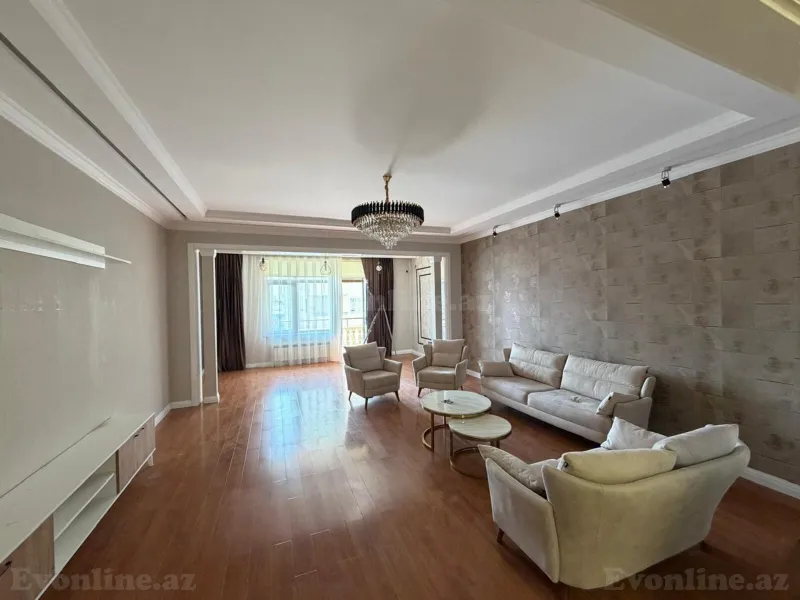 4 otaqlı Mənzil 240 m² 8 Noyabr m. Kirayə verilir