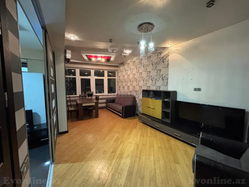 2 otaqlı Mənzil 95 m² Xətai r. Satılır