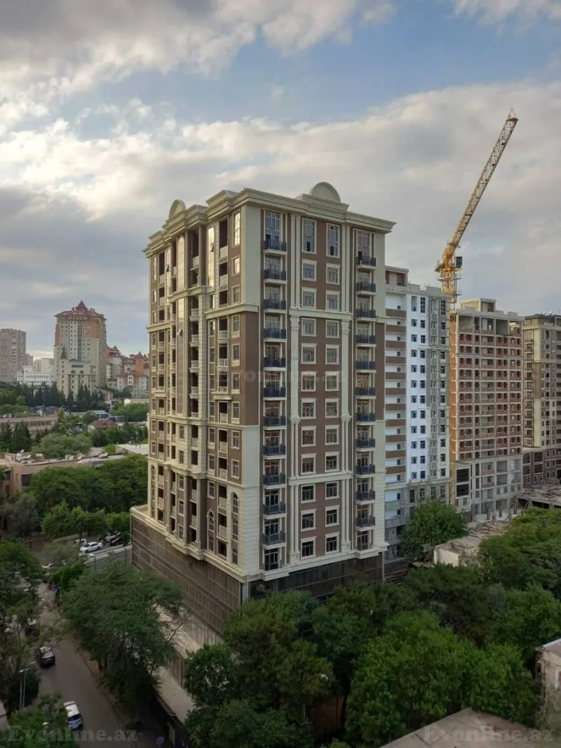 3 otaqlı Mənzil 79.3 m² 28 May m. Satılır