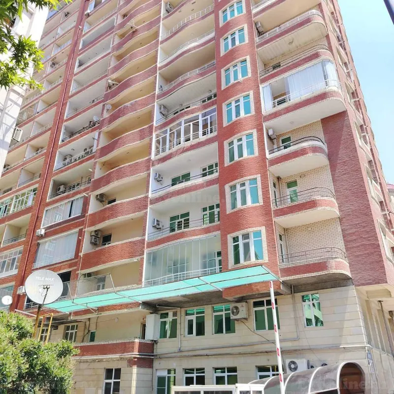 Bakı, Nəsimi r.da 3 otaqlı mənzil satılır
