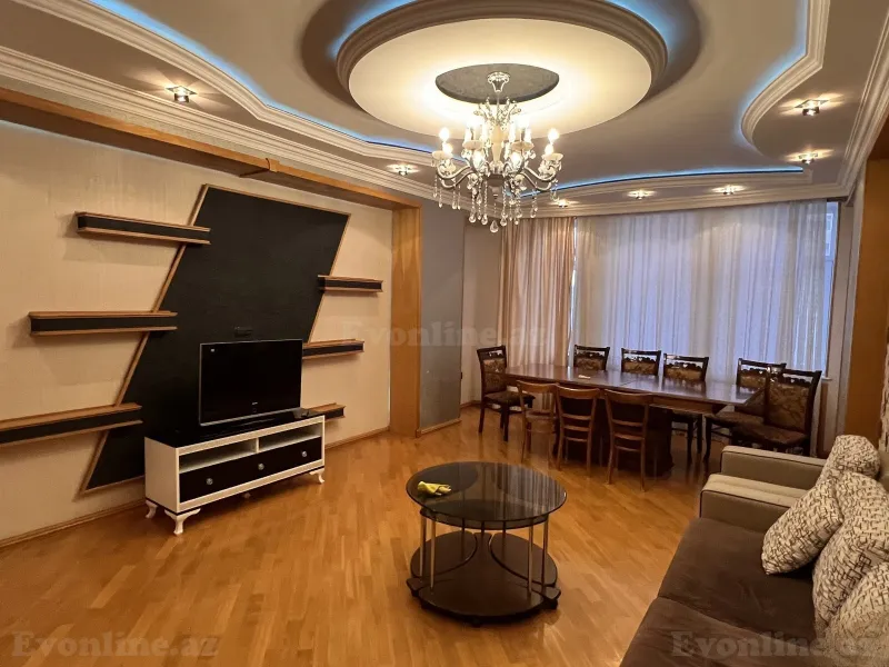 3 otaqlı Mənzil 110 m² Memar Əcəmi m. Kirayə verilir