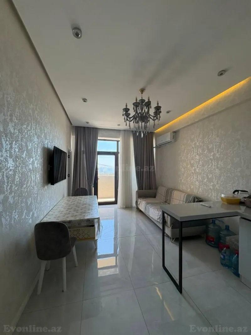 Bakı, Nəsimi r., 28 May m.da 3 otaqlı mənzil satılır