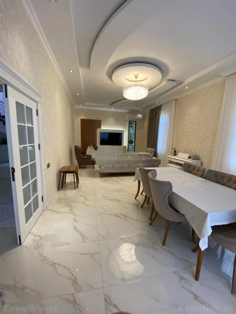 4 otaqlı Həyət evi 240 m² Mərdəkan Satılır