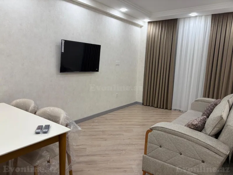 Bakı, Binəqədi r., Dərnəgül m., 7-ci mikrorayonda 2 otaqlı mənzil kirayə verilir