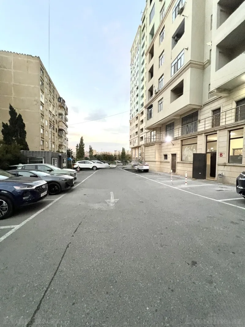 3 otaqlı yeni tikili mənzil satılır — Yeni Günəşli, Bakı - şəkil 3