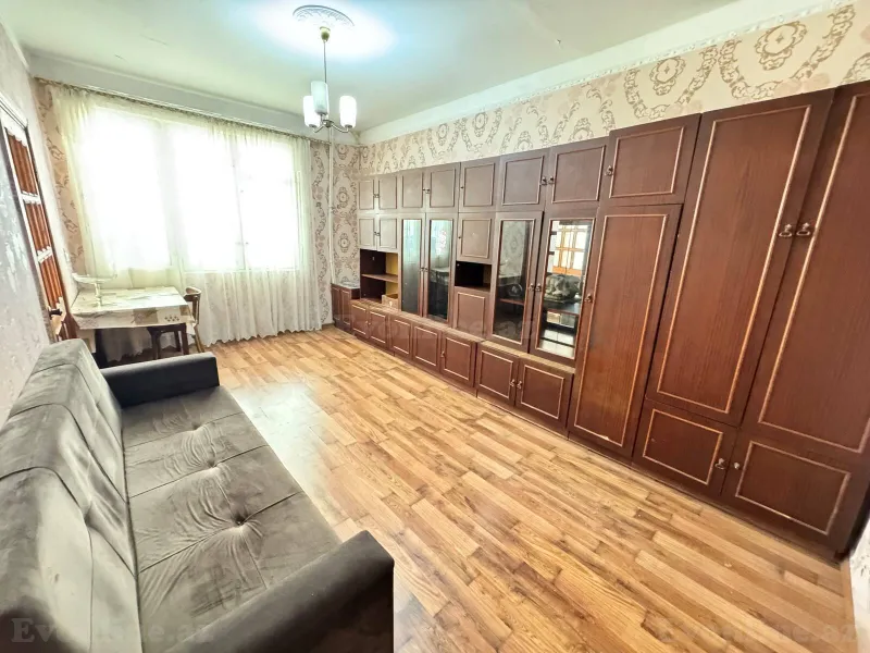 2 otaqlı köhnə tikili mənzil satılır — 20 Yanvar m., Bakı - şəkil 8