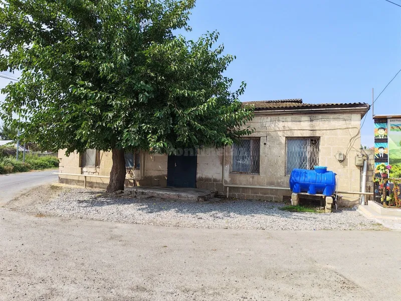 7 otaqlı həyət evi satılır — Bərdə