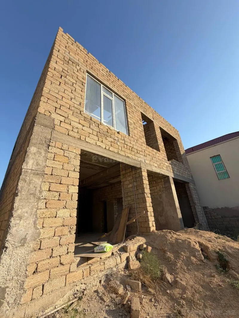 5 otaqlı Həyət evi 240 m² Zığ Satılır