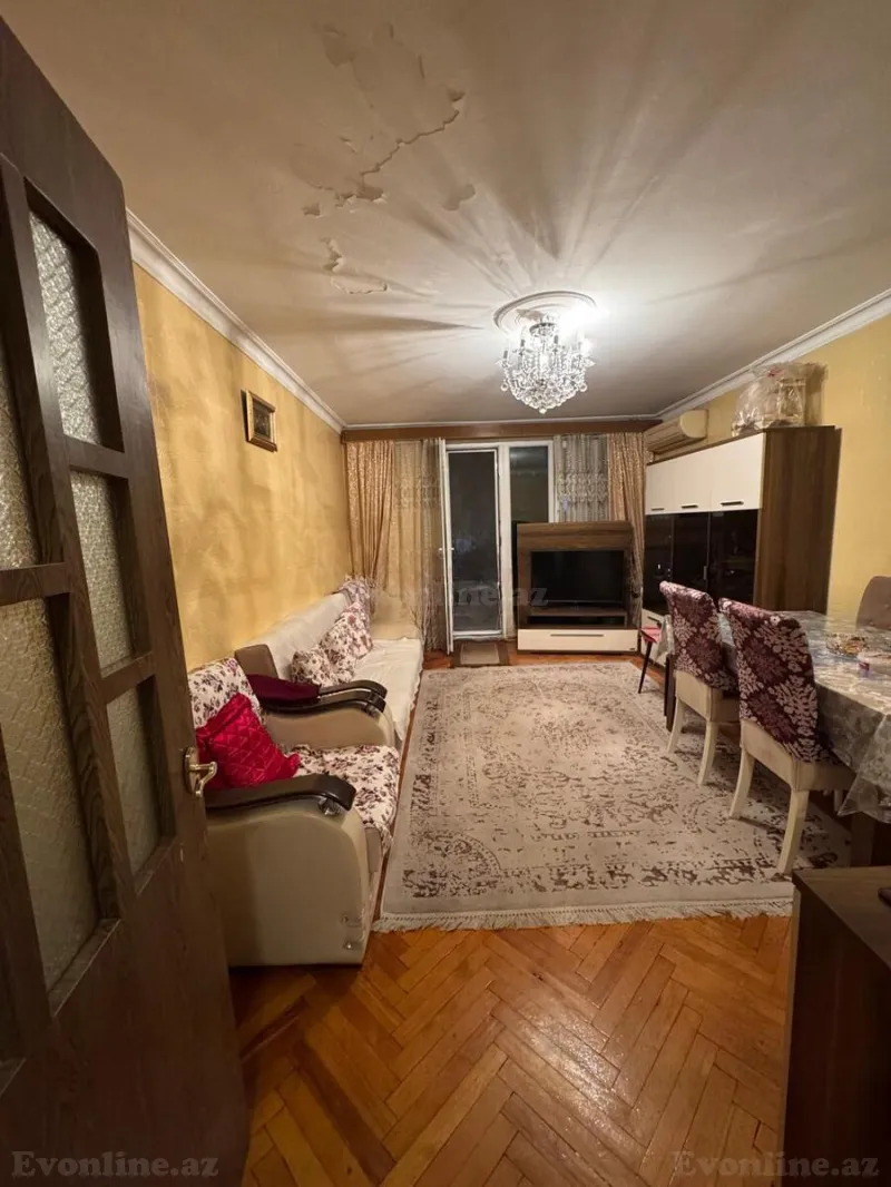 Bakı, Yasamal r., Elmlər Akademiyası m.da 3 otaqlı mənzil satılır