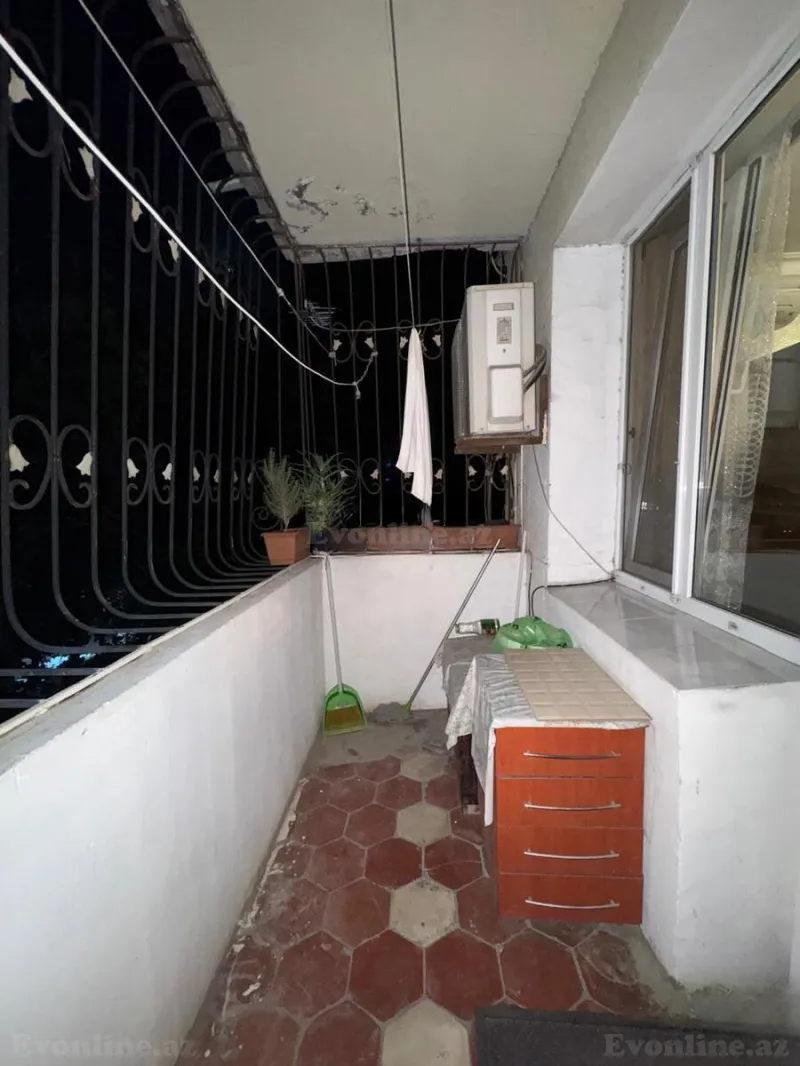 3 otaqlı köhnə tikili mənzil satılır — Elmlər Akademiyası m., Bakı - şəkil 14