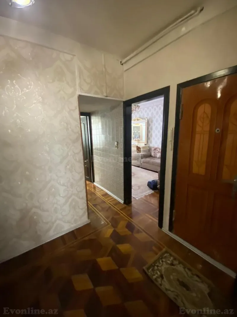 2 otaqlı köhnə tikili mənzil satılır — 9-cu mikrorayon, Bakı - şəkil 7