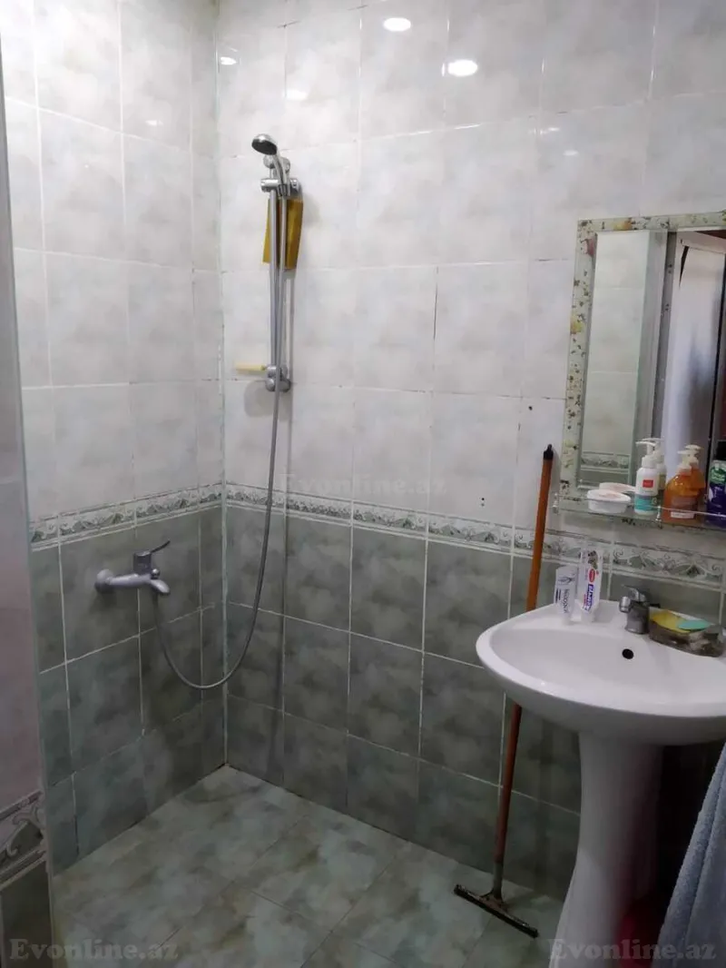 3 otaqlı köhnə tikili mənzil satılır — Suraxanı, Bakı - şəkil 2