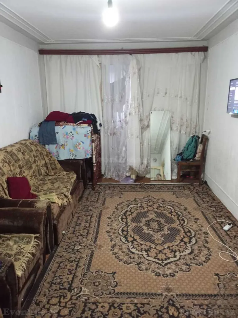 2 otaqlı köhnə tikili mənzil satılır — Sumqayıt