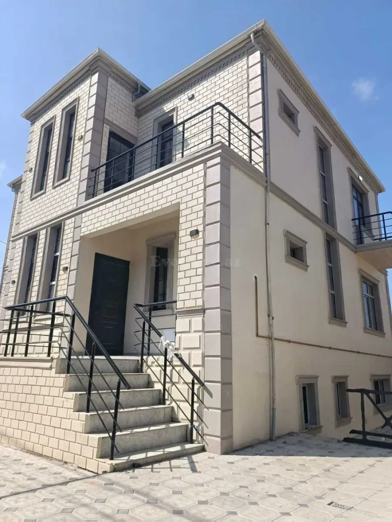 6 otaqlı Həyət evi 200 m² Saray Satılır